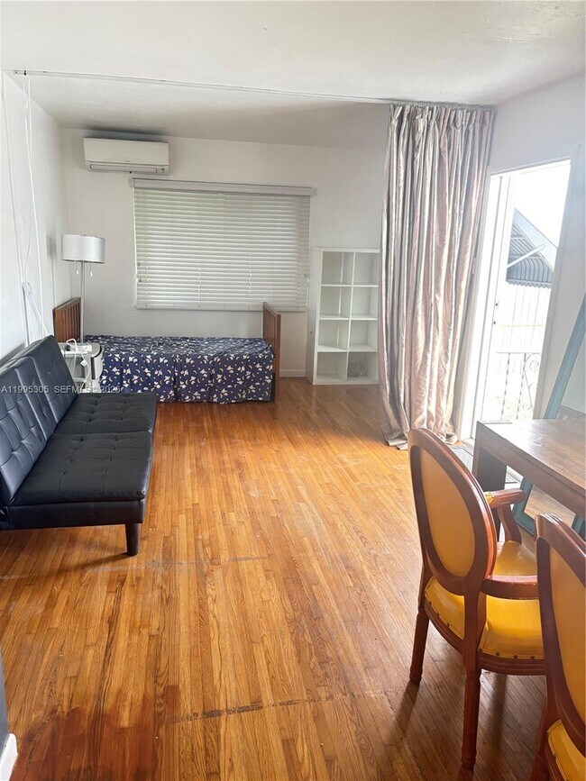 Foto del edificio - 2951 SW 23rd St