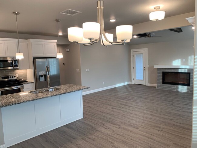 Foto del edificio - Executive Townhome in Bentonville