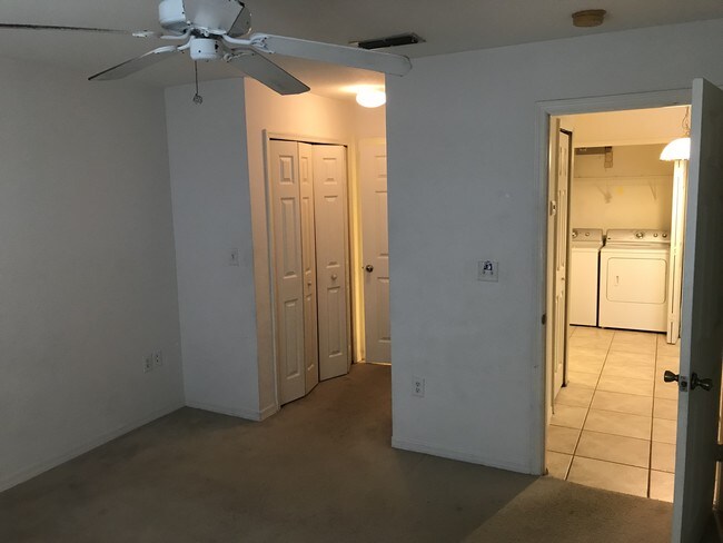 Foto del edificio - 5455 Vineland Rd