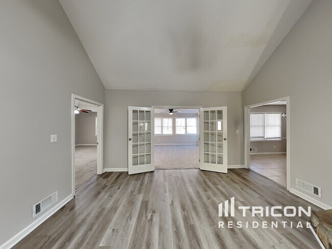 Building Photo - 324 Grove Hill Drive Stockbridge GA