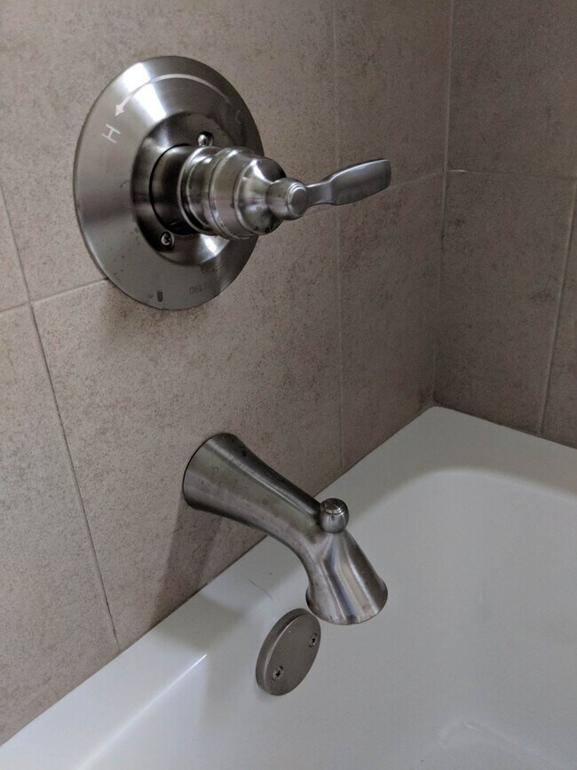 Foto del edificio - 9333 La Grange Rd