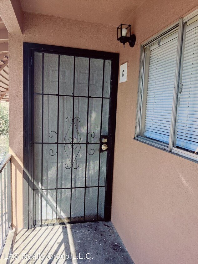 Primary Photo - 2 br, 1 bath House - 2904 Marlin Ave Unit C