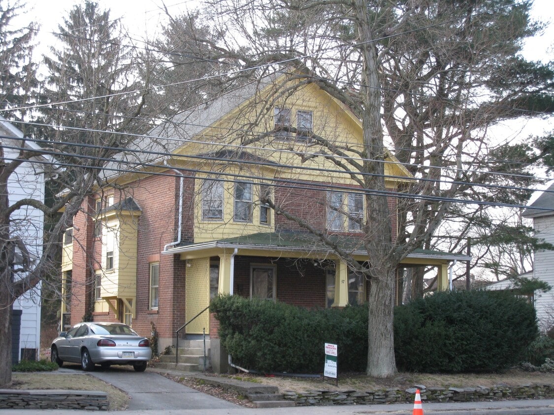 97 E Broad St, East Stroudsburg, PA 18301 House Rental in East