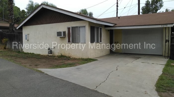Primary Photo - 6256 Jones Ave