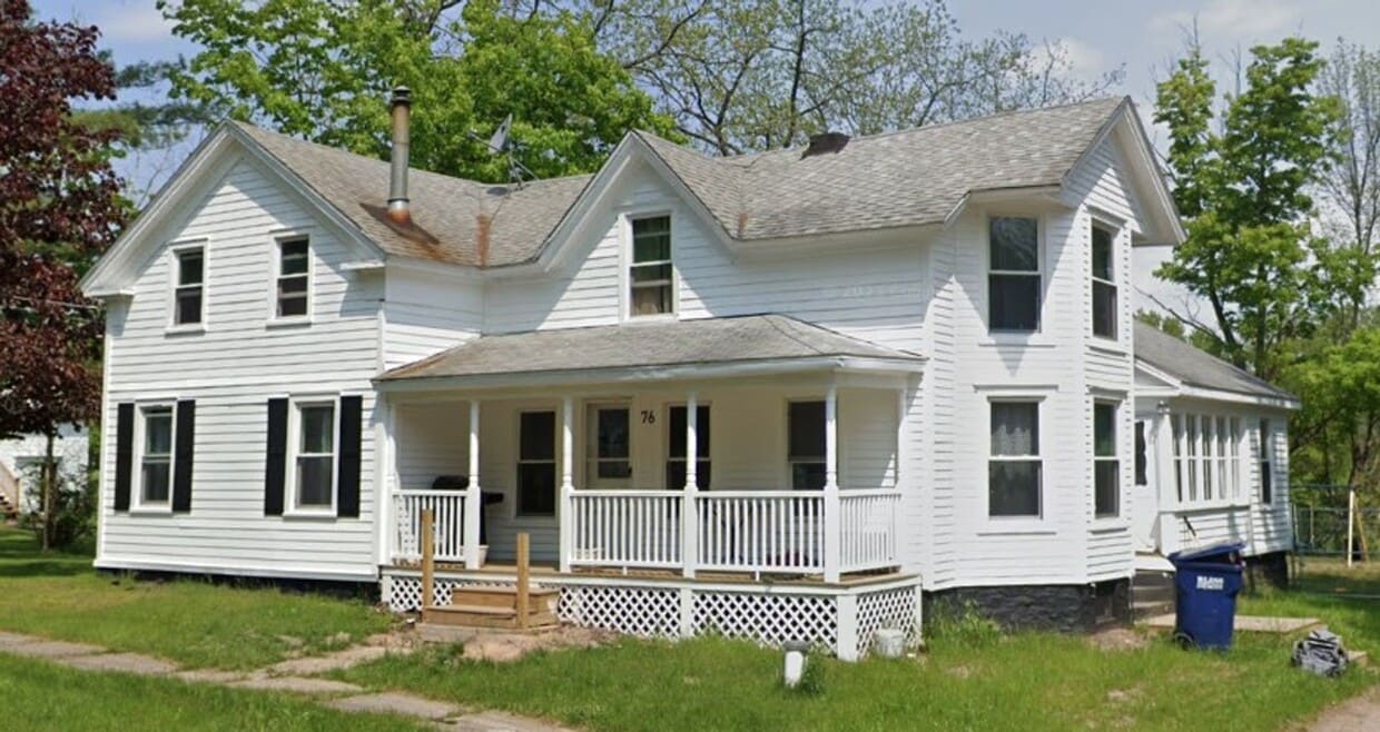 5 bedroom house - 5 bedroom house