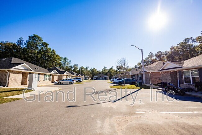 Foto del edificio - 6813 Whitney Polk Ct