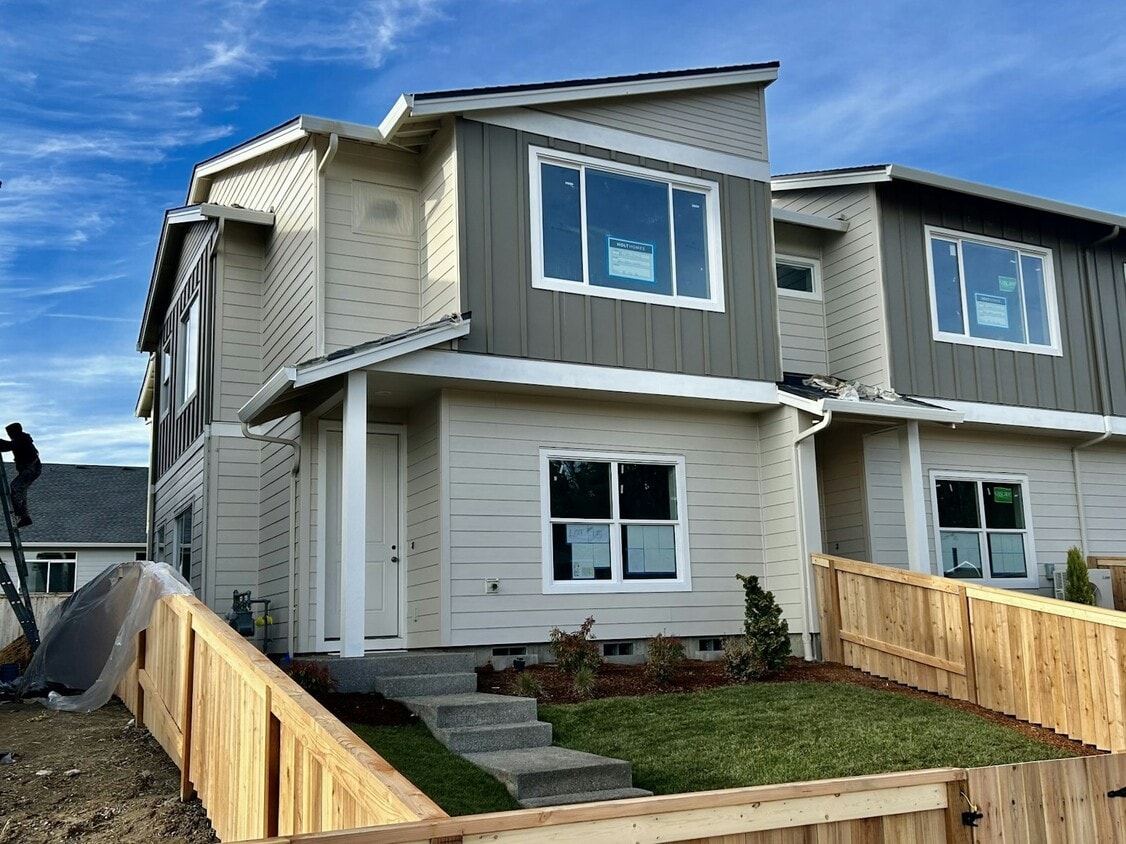 Foto principal - 18010 NE 47th Ave