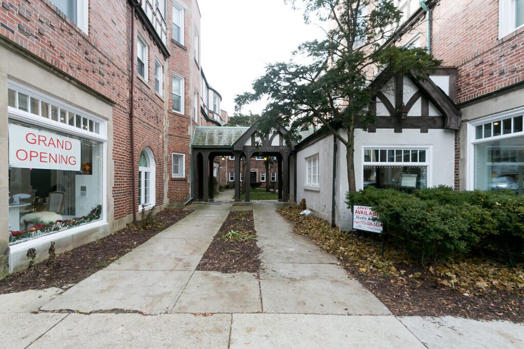 918918 Green Bay Rd Unit G3, IL 60093 Condo for Rent in