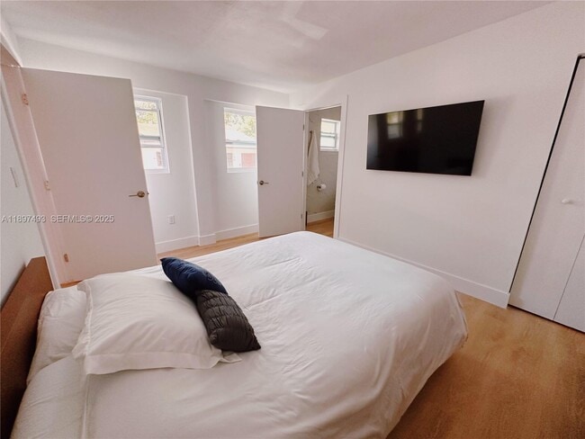 Building Photo - 3051 NW 14th St