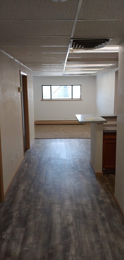 Primary Photo - 175 Broadway Ave