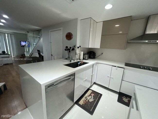 Building Photo - 3 br, 2.5 bath House - 1380 Coronado Rd