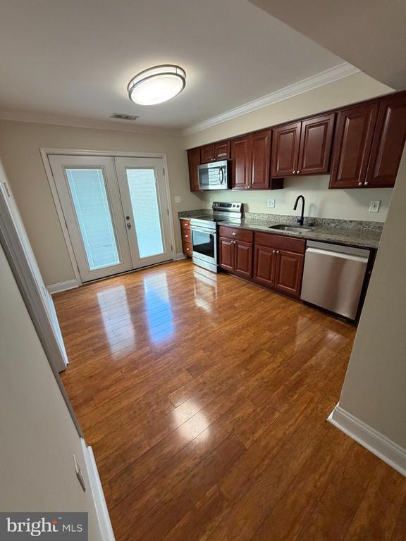 Foto del edificio - 534 Lancaster Pl