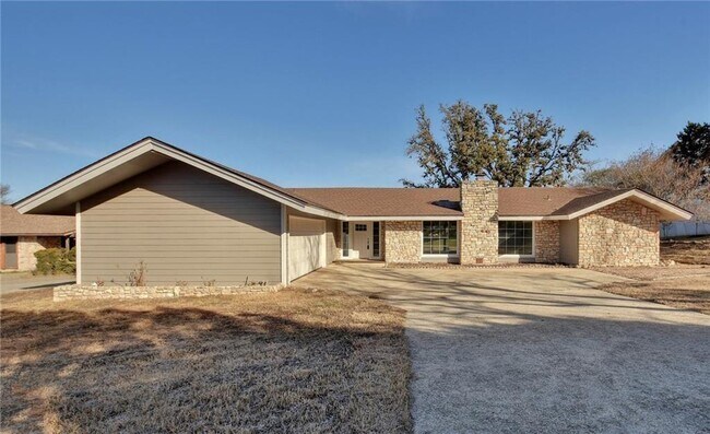 Building Photo - 18 Country Ln