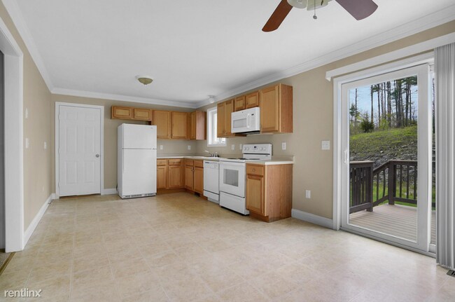 Building Photo - 3 br, 2.5 bath House - 138 Marathon Way