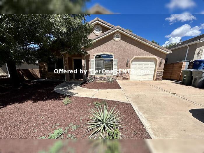 Primary Photo - Beautiful home in a great location
