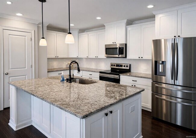 Building Photo - 110 Herman Dr