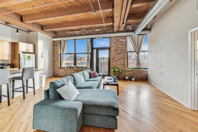 Foto del edificio - 1040 W Adams St