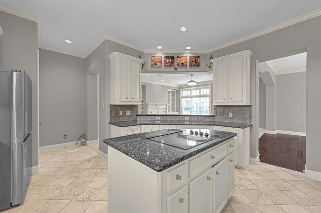 Foto del edificio - 5831 Fairdale Ln