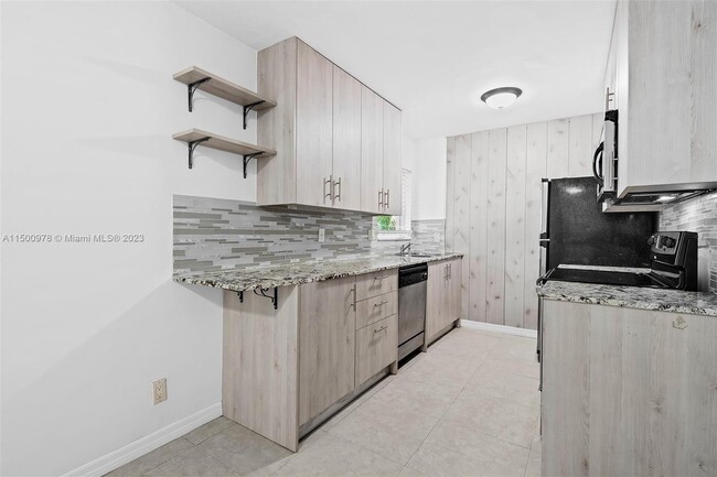 Building Photo - 92 Hendricks Isle