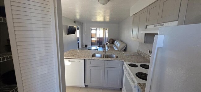 Foto del edificio - 22523 Westchester Blvd