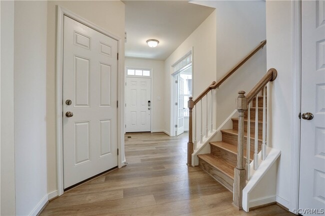 Building Photo - 10205 Carsten Ln
