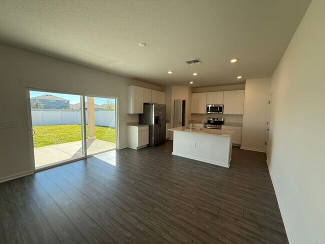 Foto del edificio - 4701 SW 83rd Lp