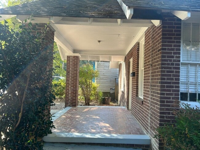 Building Photo - 2427 Sulton St