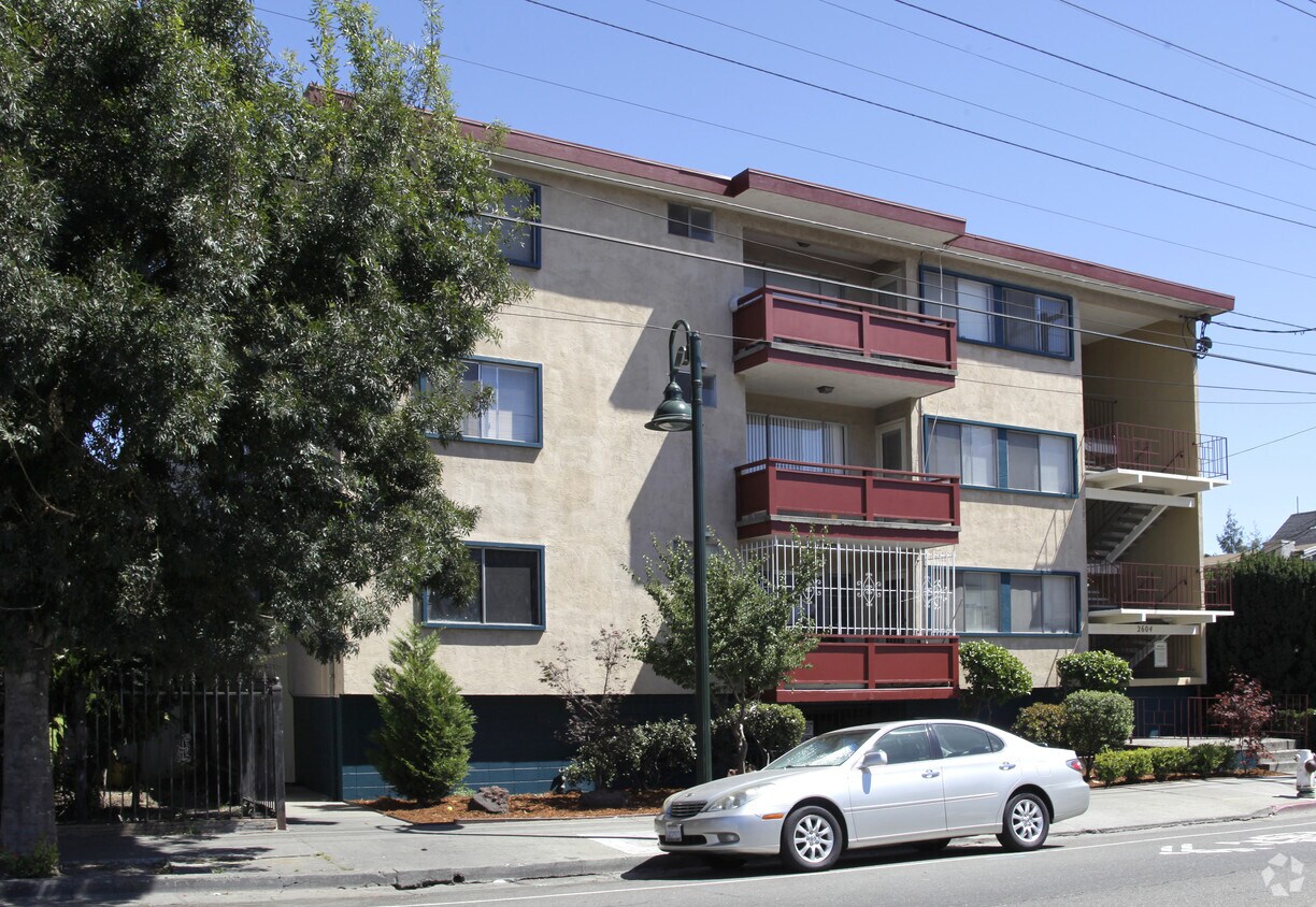 Building Photo - 2604 Fruitvale Ave