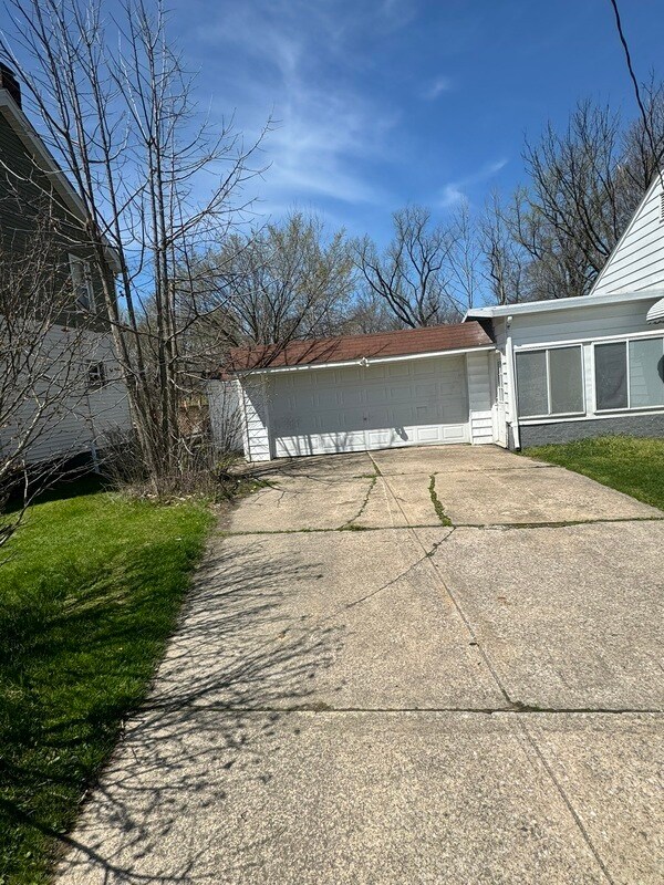 Primary Photo - 13531 Cranwood Dr