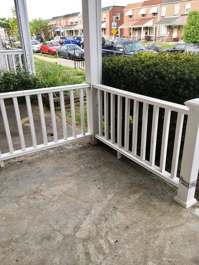 Building Photo - Charming 3 Bedroom/2 Bath Townhome in Balt...