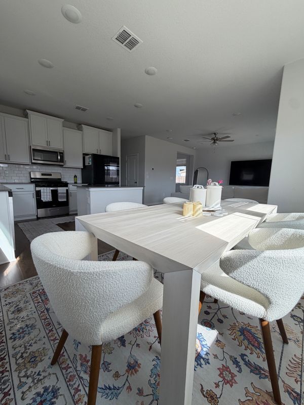 Foto del edificio - 6554 Marsh Ln