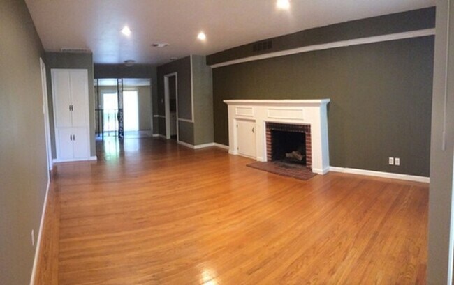 Foto del edificio - Cozy Family Home on 4105 41st Ave