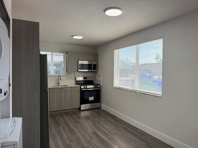 Building Photo - 580 NW 58th St