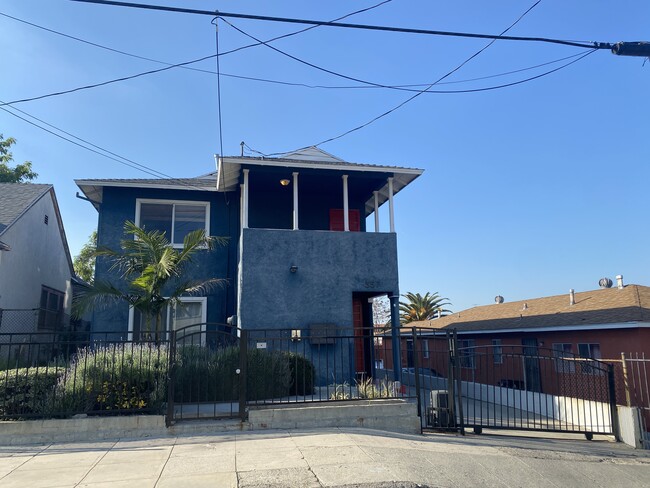 Building Photo - 357 Douglas St