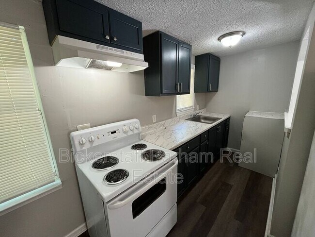 Building Photo - 824 Winston Rd