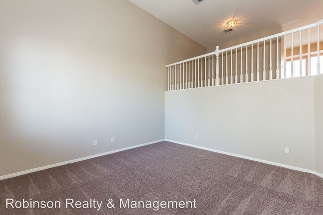 Building Photo - 3 br, 2.5 bath House - 1458 Couples St