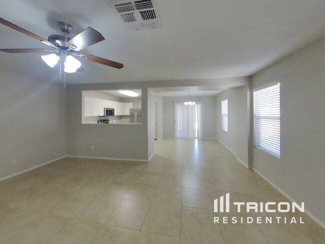 Foto del edificio - 11800 W Bloomfield Rd