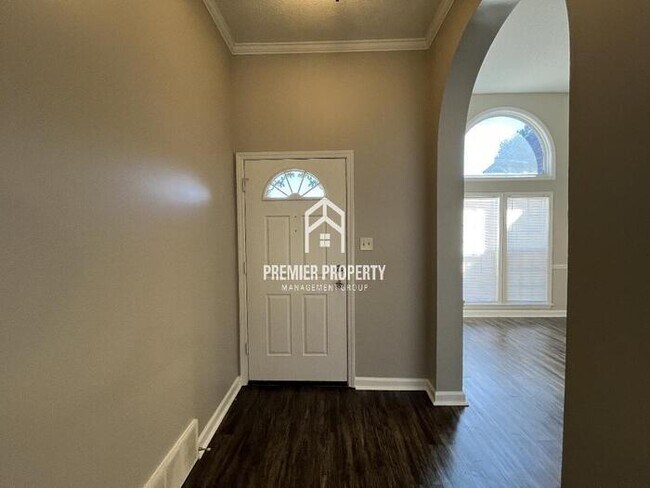 Foto del edificio - 8990 Fletcher Park Cir N