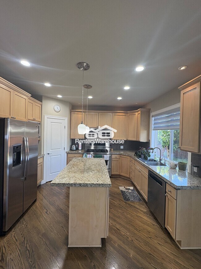 Foto del edificio - 1609 Blaine Ave NE