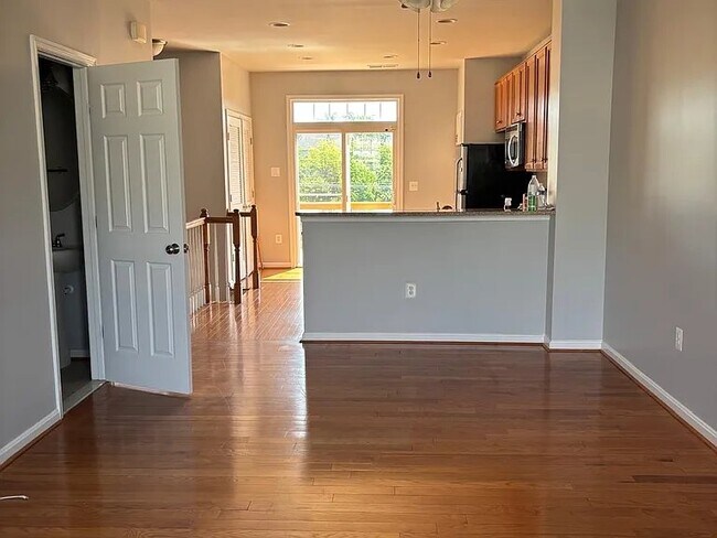 Photo - 15711 John Diskin Cir Apartment