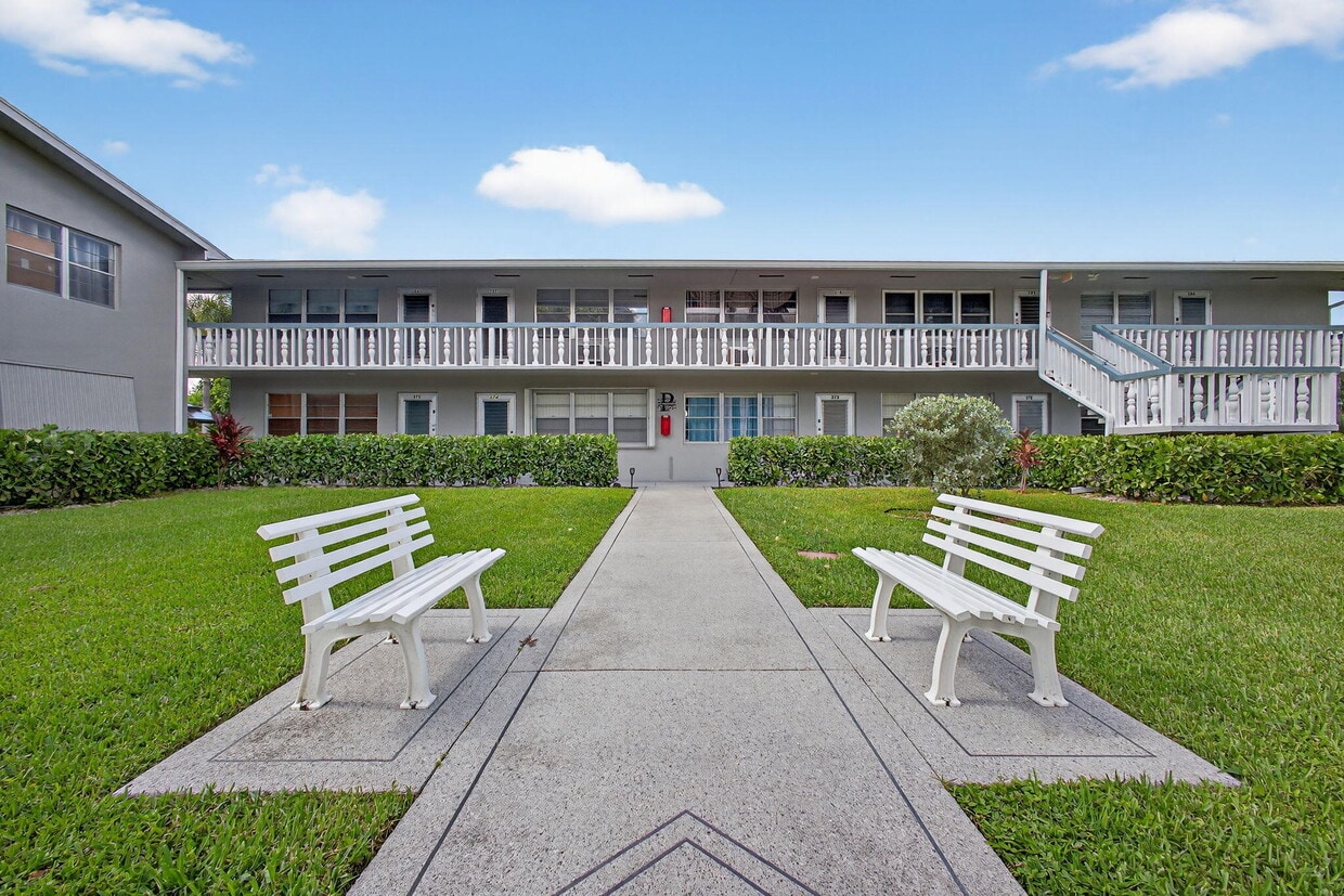 Primary Photo - 386 Sheffield P