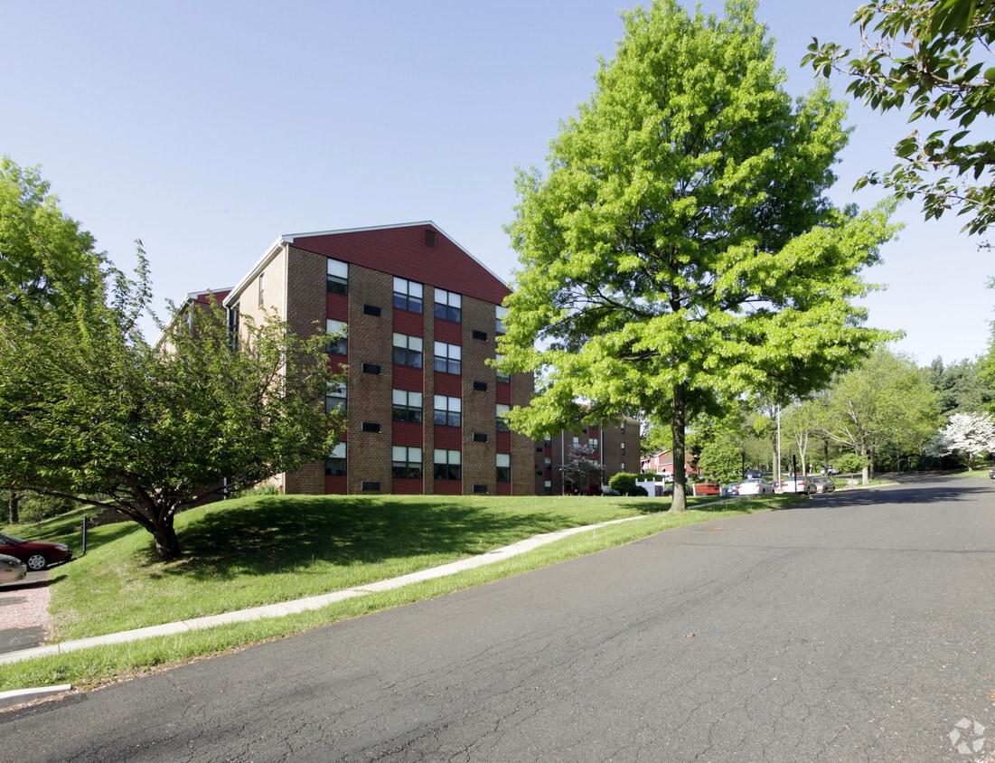 Foto del edificio - Redeemer Village I & II