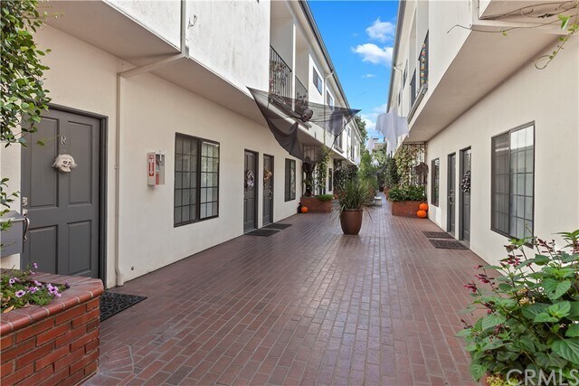 Foto del edificio - 635 E Olive Ave