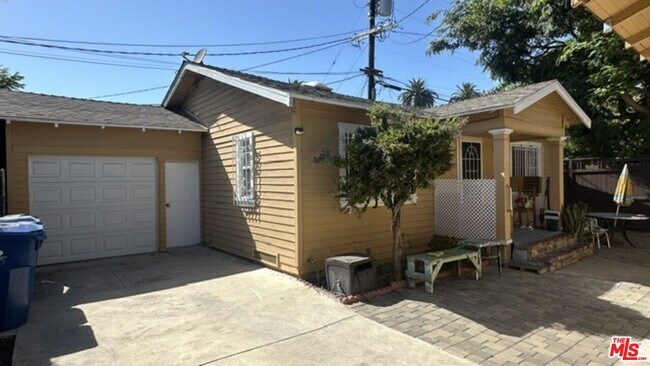 Foto del edificio - 1849 S Wilton Pl