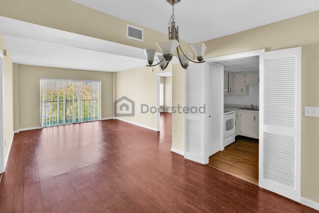 Building Photo - 4172 Inverrary Dr