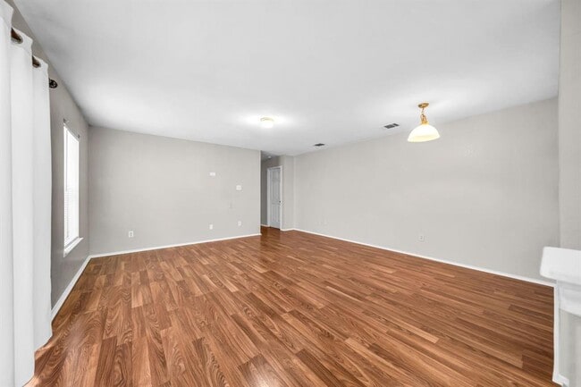 Foto del edificio - 22819 Sherioaks Ln