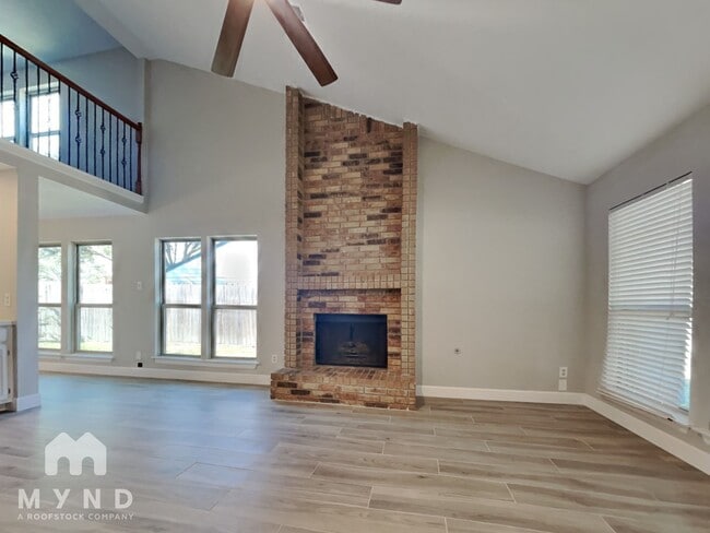 Foto del edificio - 15726 Pipers View Dr