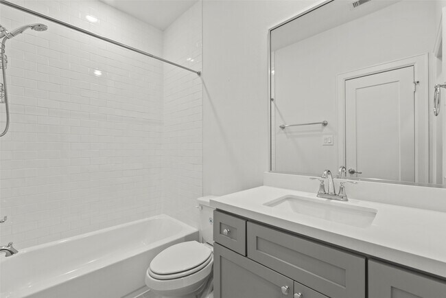 Foto del edificio - 6315 Timbergrove Gardens Ln