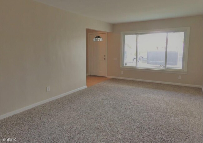 Foto del edificio - 5 br, 2.5 bath House - 28575 Jahns Dr
