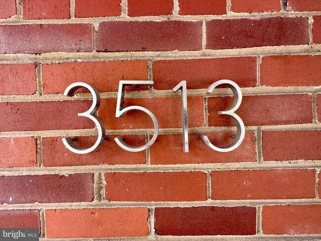 Foto del edificio - 3513 T St NW